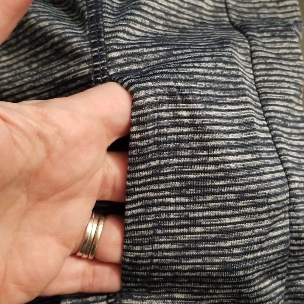 Reebok Shirt - Picture 5 of 6